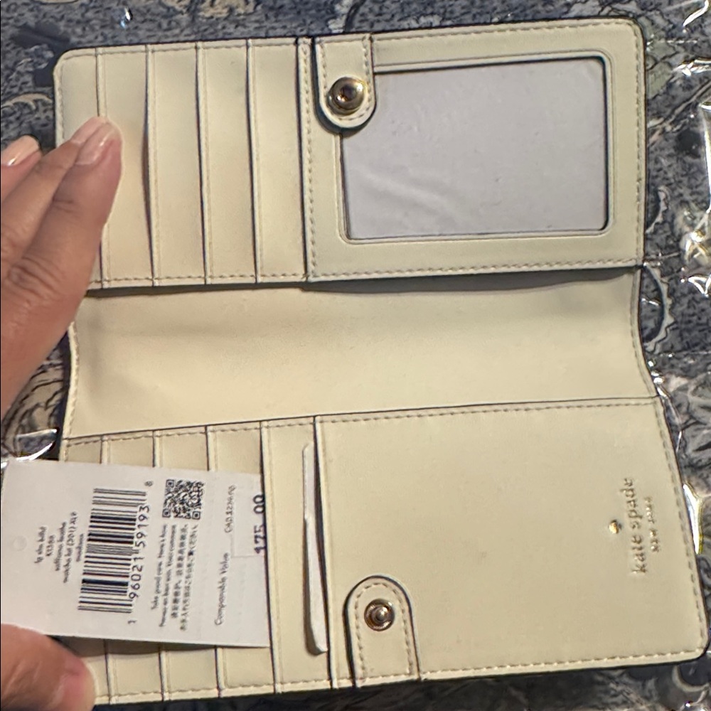 kate spade light green continental wallet with gold logo - Picture 3 of 5